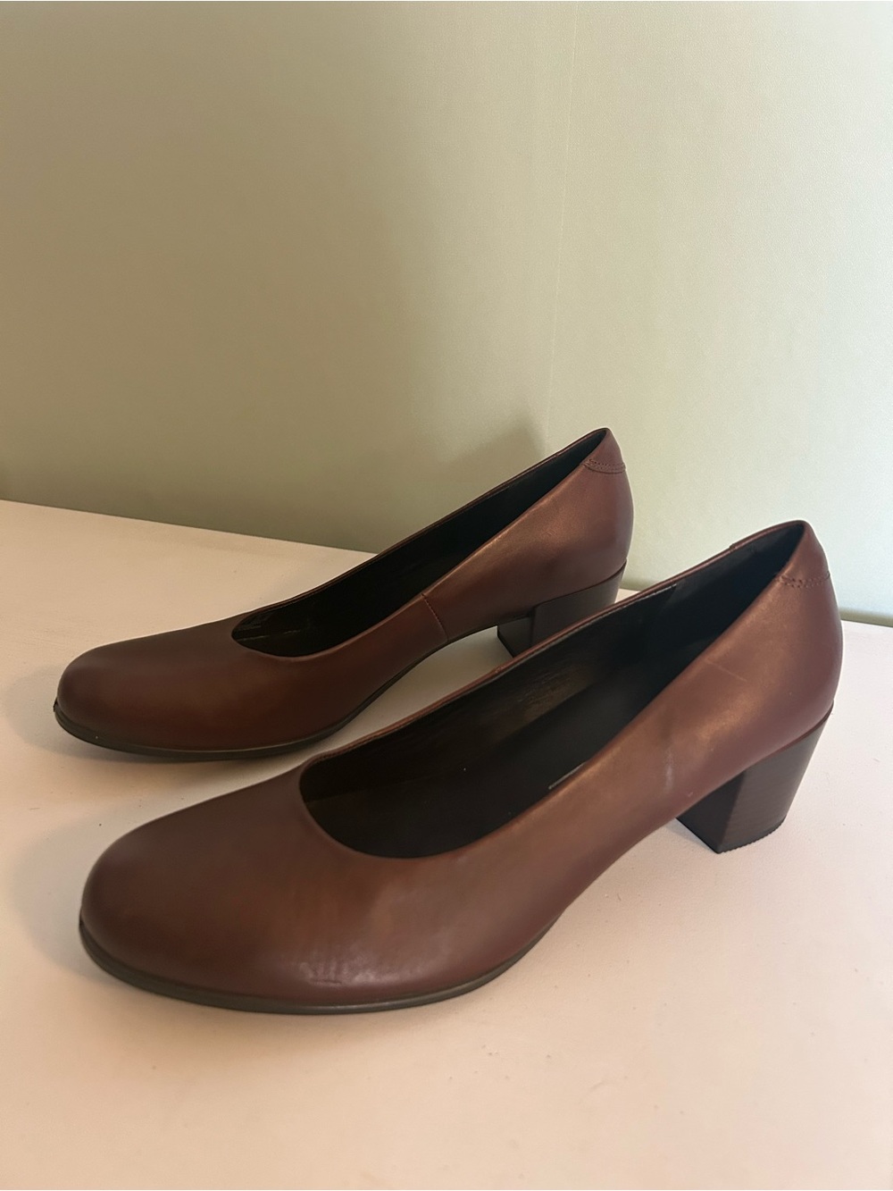 ECCO Classic Women's Brown Leather Mid Heel Pumps 10/10.5 M